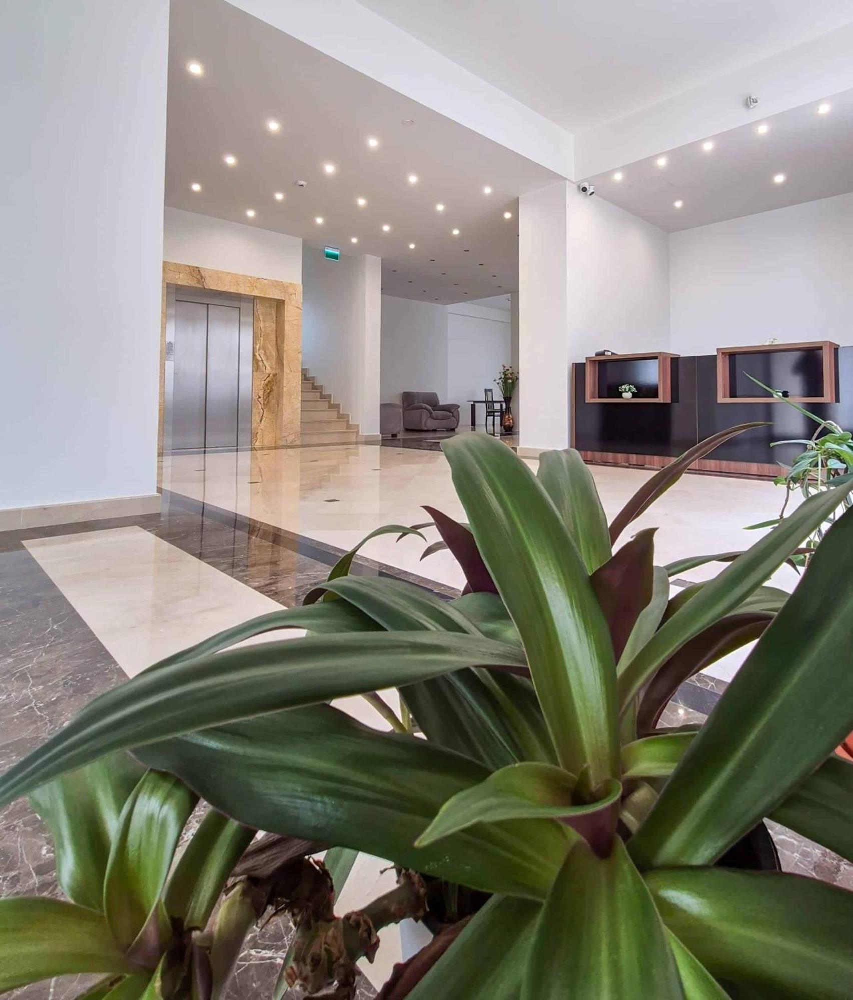 Green Park Boutique Hotel Focsani Exterior photo